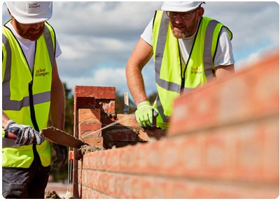 UK Immigration Salary List (ISL) Jobs: Roles that Still Qualify at the £33,400 Minimum